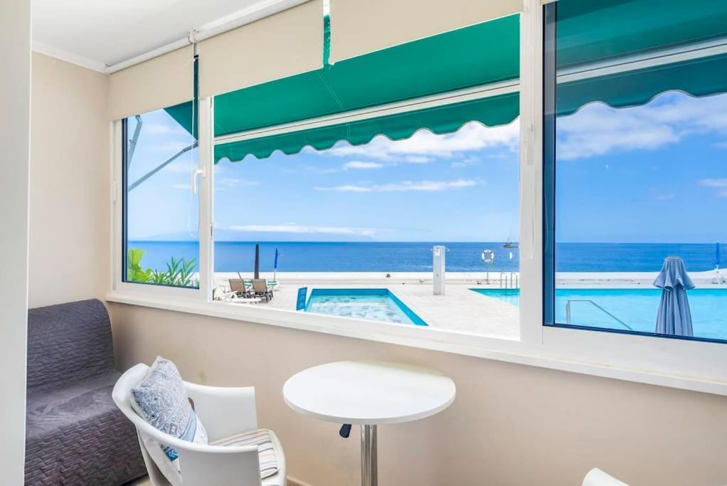 First Line Ocean View Studio Puerto de Santiago  Luaran gambar